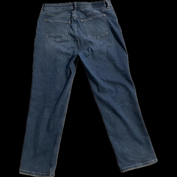 Hint of Blu Jeans - Picture 2 of 2